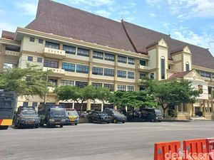 Kata Ayah Korban Pemerkosaan yang Dimintai Duit soal Aipda Ari Dipatsus Kata Ayah Korban Pemerkosaan yang Dimintai Duit soal Aipda Ari Dipatsus