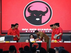 Pemerintah Serahkan Bantuan Dana Parpol Rp 28 M ke PDIP