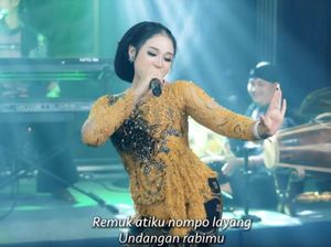 Lirik Lagu Sadar Posisi Versi Campursari yang Dinyanyikan Niken Salindry Lirik Lagu Sadar Posisi Versi Campursari yang Dinyanyikan Niken Salindry