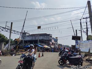 Perlintasan Kereta Api di Jalan Hardiwinangun Rangkasbitung Ditutup Permanen