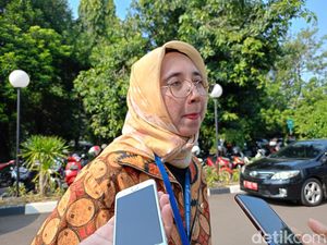 Pemprov DKI Bakal Perbaiki Tanggul Pantai yang Bocor di Muara Baru Pemprov DKI Bakal Perbaiki Tanggul Pantai yang Bocor di Muara Baru