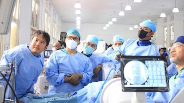 Kala Dokter Orthopedi Spesialis Tulang Belakang Tingkatkan Kompetensi