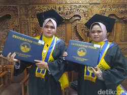 Kompak! Sherla-Sherli Mahasiswi Kembar Untidar Lulus Cumlaude Bareng