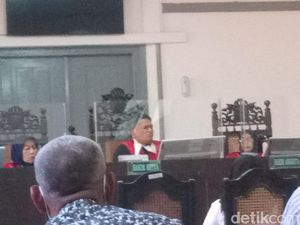 Kasus Potong Kelamin di Solo Disidang, Terdakwa Ngaku Siap Rawat Suami Kasus Potong Kelamin di Solo Disidang, Terdakwa Ngaku Siap Rawat Suami