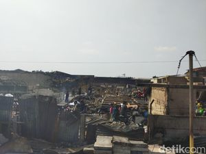 Rumah Luluh Lantak Terbakar, Begini Kondisi Warga Penjaringan di Pengungsian Rumah Luluh Lantak Terbakar, Begini Kondisi Warga Penjaringan di Pengungsian