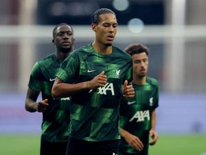 Transfer Seret, Van Dijk Paham Kalau Liverpool Diragukan