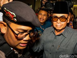 Bareskrim Periksa Panji Gumilang di Lapas Indramayu Usut Penggelapan Dana Bareskrim Periksa Panji Gumilang di Lapas Indramayu Usut Penggelapan Dana
