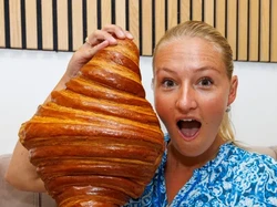 Jumbo! Croissant Seberat 1,5 Kg Ini Mengandung 3.000 Kalori