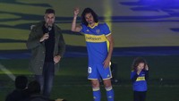 Cavani mengenakan nomor 10 di punggungnya usai bergabung dengan Boca dengan kontrak 18 bulan.  