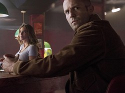 Sinopsis Film Wild Card, Aksi Penggila Judi Melawan Gangster di Kasino