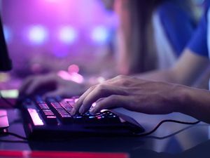 Lancar Jaya! Ini Tips agar Main Game Online Tidak Lag