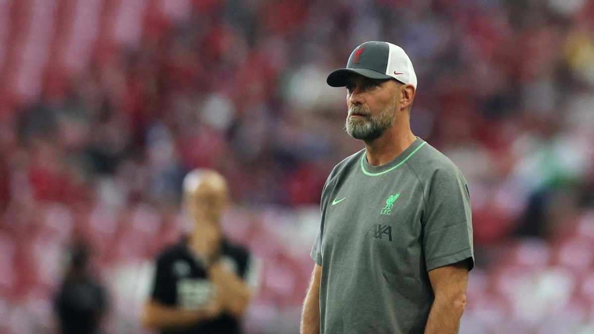 Juergen Klopp masih cukup puas denga lini belakang Liverpool (Foto: REUTERS/EDGAR SU)