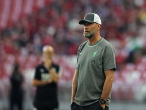 Klopp Masih Pede dengan Lini Belakang Liverpool Klopp Masih Pede dengan Lini Belakang Liverpool