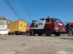 Kecelakaan Karambol di Jalur Pantura Probolinggo-Situbondo Tewaskan 3 Orang