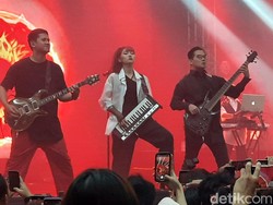 Uniknya Konser Isyana Saraswati di Kudus, Penonton Wajib Pakai Kacamata 3D