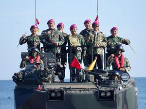 Mahfud Pantau Latihan 3 Matra TNI: Insyaallah Negara Dijaga dengan Baik Mahfud Pantau Latihan 3 Matra TNI: Insyaallah Negara Dijaga dengan Baik