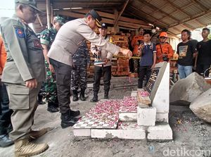 Momen Terakhir 8 Penambang Emas Terjebak di Lubang-Dinyatakan Hilang Momen Terakhir 8 Penambang Emas Terjebak di Lubang-Dinyatakan Hilang
