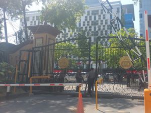 Panji Gumilang Diperiksa, Polisi Jaga Ketat Pintu Masuk Mabes Polri