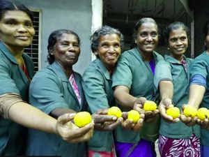 Kisah Mengharukan 11 Petugas Kebersihan India Menang Lotre Rp 18,3 Miliar