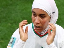 Potret Nouhaila Benzina, Pemain Berhijab Pertama di Piala Dunia Wanita