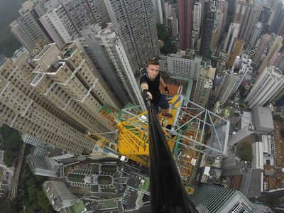 Aksi Remi Lucidi Taklukkan Gedung Pencakar Langit Sebelum Tewas Terjatuh