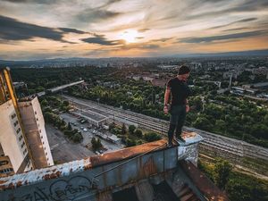 Remi Lucidi Diduga Sempat Minta Tolong Sebelum Jatuh dari Lantai 68