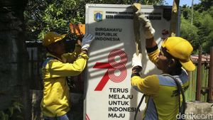 Sambut HUT RI, Neon Box Percantik Jalan-jalan Jakarta