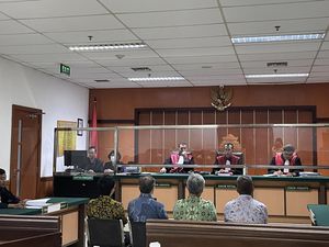 Ketua RW hingga Ketua RT Didakwa Ancam dan Peras Warga Permata Buana Jakbar Ketua RW hingga Ketua RT Didakwa Ancam dan Peras Warga Permata Buana Jakbar