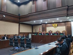 Hakim Minta Pengacara dan Keluarga Ingatkan Lukas Enembe Disiplin Minum Obat