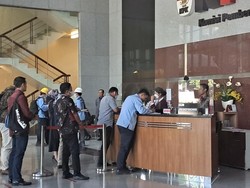 Zumi Zola Diperiksa KPK soal Suap Ketok Palu RAPBD Jambi