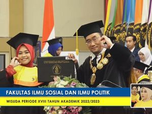 Sosok Kocak Rektor UB Prof Widodo yang Tak Malu Ikuti Gaya Foto Wisudawan Sosok Kocak Rektor UB Prof Widodo yang Tak Malu Ikuti Gaya Foto Wisudawan