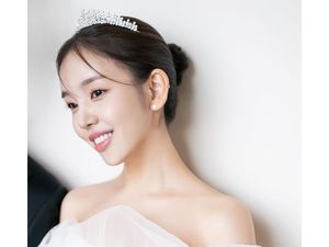 Cantiknya! 10 Foto Baek A Yeon Jelang Pernikahan
