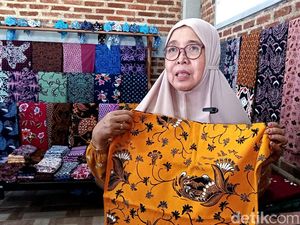 Cerdiknya Emay, Lambungkan Batik Tulis Kuningan ke Nasional