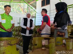 Gubernur Khofifah Cek Ketersediaan Elpiji 3 Kg di Probolinggo