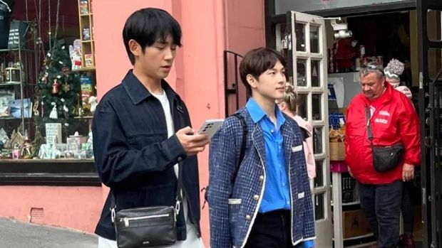 Im Siwan dan Jung Hae In