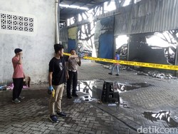 Penyebab Kebakaran Pabrik Plastik Gresik Masih Diselidiki