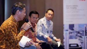 Kembangkan Infrastruktur Pengisi Daya Kendaraan Listrik