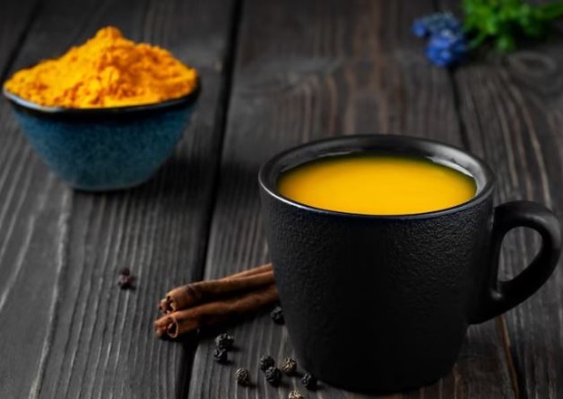 Kunyit/ foto: Freepik/ ededchechine Kunyit bubuk