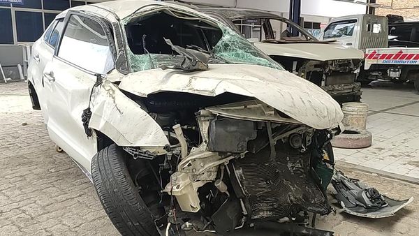 Hancur! Penampakan Mobil Rendy Kjaernett Usai Kecelakaan
