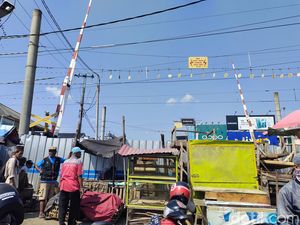 Perlintasan KA di Jl Hardiwinangun Rangkasbitung Ditutup gegara Bangun JPO