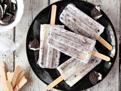 Resep Es Loli Cookies and Cream yang Dingin Manis Untuk Camilan Anak