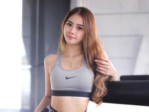6 Penampilan Terkini Sherin Adiwilaga Usai Berhasil Defisit Kalori 6 Penampilan Terkini Sherin Adiwilaga Usai Berhasil Defisit Kalori