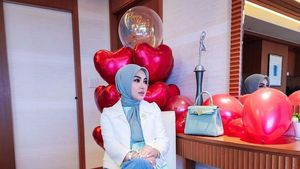 6 Momen Syahrini Rayakan Ultah Bareng Suami di Jepang