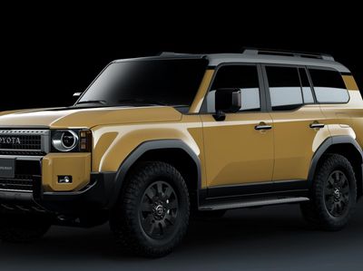 Tampang Gagah Toyota Land Cruiser Prado Terbaru
