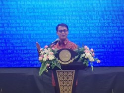 Ahmad Basarah Orasi Pancasila Mahakarya Pendiri Bangsa di UKI