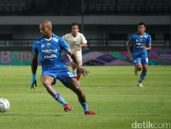 Persib Belum Mampu Patahkan Rekor Tak Terkalahkan Bali United