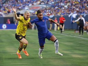 Situs Dewasa Tawarkan Rp 776 M agar Bisa Mejeng di Jersey Chelsea