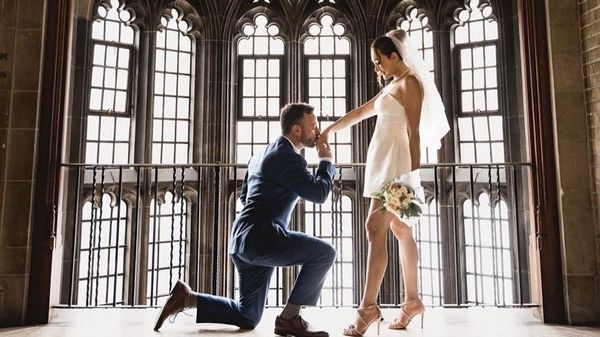 Happy Wedding! 12 Senyum Merekah Dewi Rezer dan Ethan Alrmk di Hari Bahagia