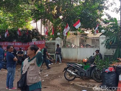 Dijaga Ketat! 5 Penampakan Rumah Guruh Soekarnoputra yang Bakal Dieksekusi