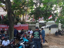 Rumah Guruh Soekarnoputra Dijaga Ketat Jelang Dieksekusi Pengadilan